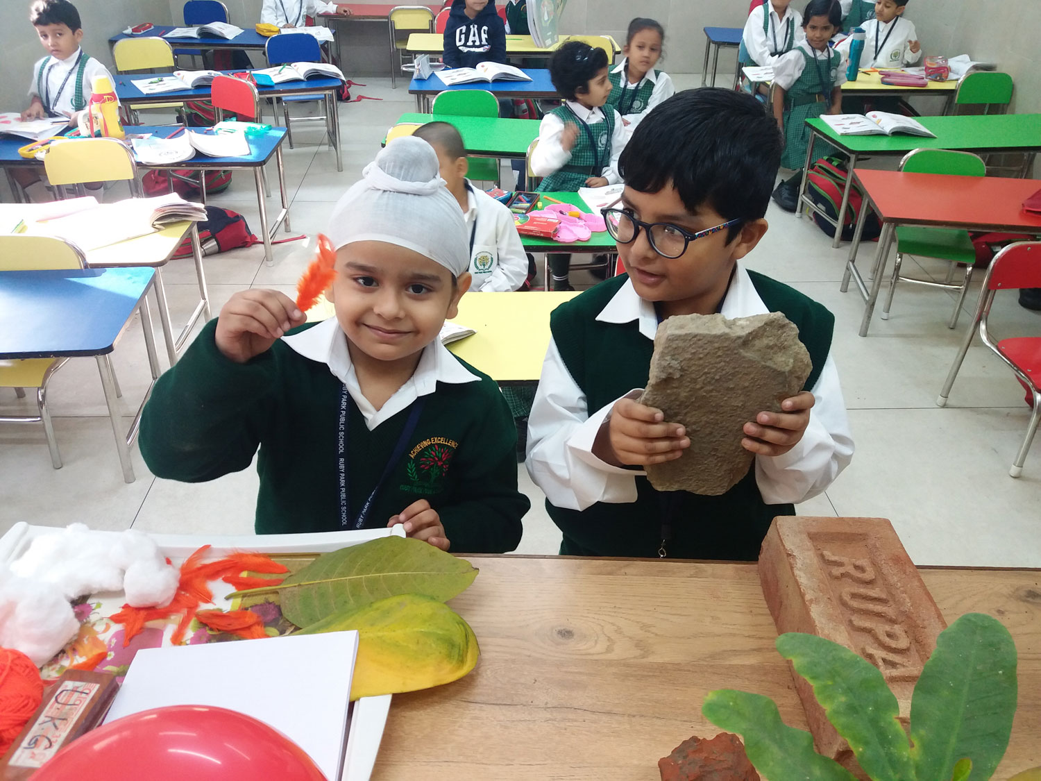 Hands on experience on Heavy and Light objects - Ruby Park Public School